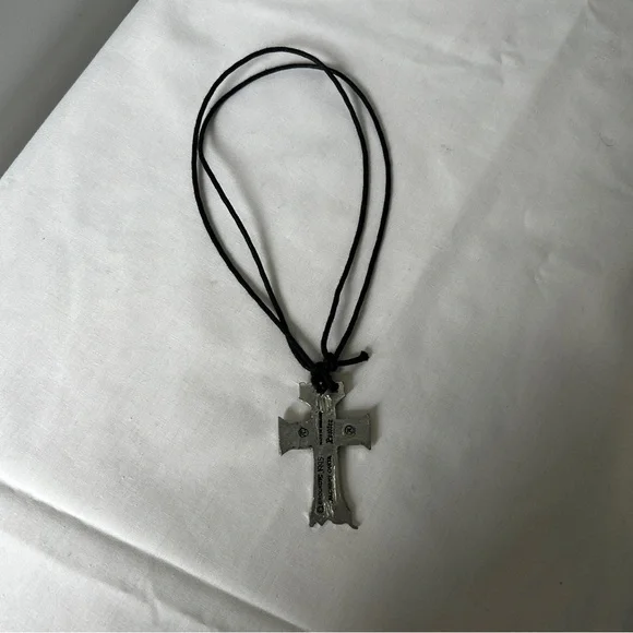 Bon Jovi Cross Roads Tour Merchandise Pewter Adjustable Necklace Collectable - Picture 3 of 7